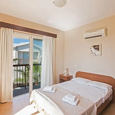 Villa Beautiful 5 Star Holiday In A Prime Location In Sotira, Book Early To Secure Your Dates, Sotira 1303 Ayia Napa