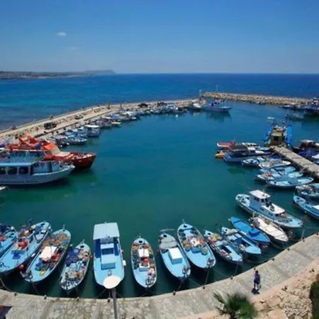 Villa Beautiful 5 Star Holiday In A Prime Location In Sotira, Book Early To Secure Your Dates, Sotira 1303 *